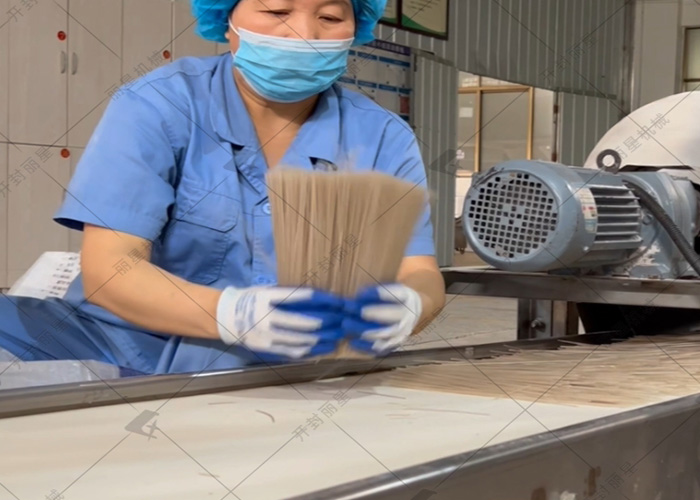 紫薯粉条和红薯粉条有啥不一样？？？？？？？？办厂选对设备是关键